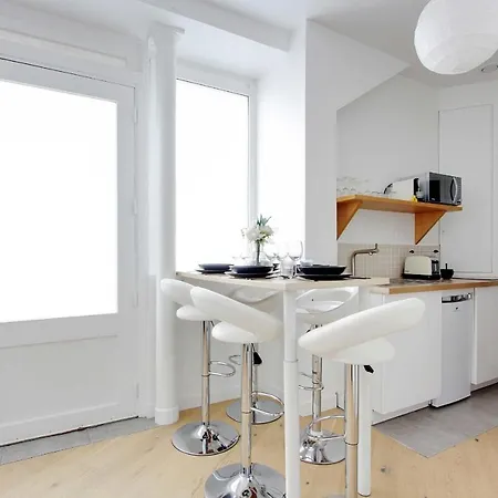 Accueillant Et Moderne - 2br 4p - Sacre Coeur דירה