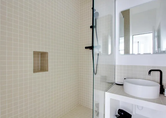 Accueillant Et Moderne - 2br 4p - Sacre Coeur *